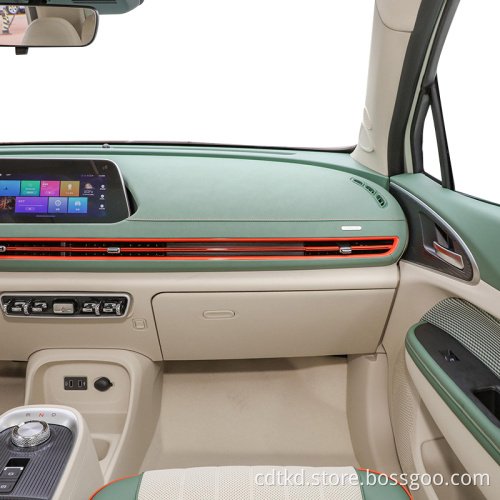 Cina cinese a 4 ruote Auto ad alta velocità Ora Good Cat SUV Car401km Versione Shuxiang Versione elettrica Auto a buon mercato Psolamento per deposito